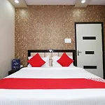 Collection O 23139 Natraj Inn